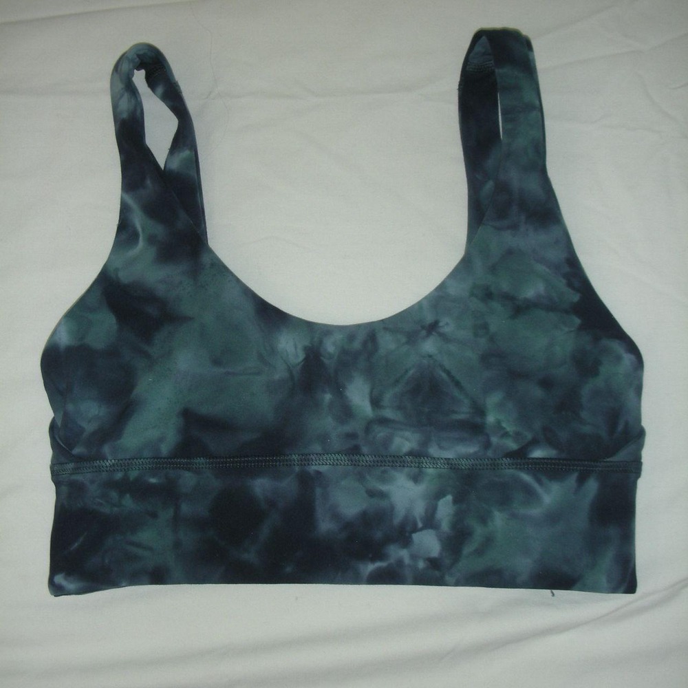 Lululemon Reversible Sports Bra Size 6 Blue White Tie Dye Cloud Yoga Athleisure